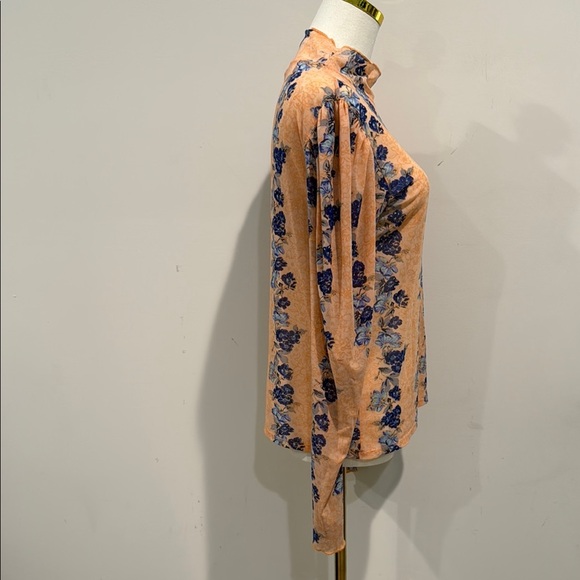 Free People Size M Tan Fitted Ribbed Blouse Long Sleeve Floral - Picture 5 of 9